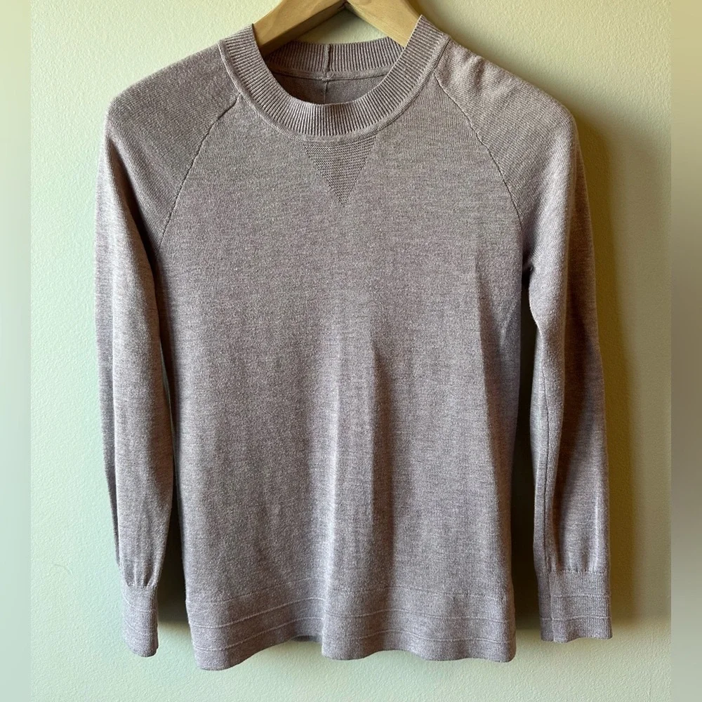 Lululemon Sweater - Picture 1 of 3